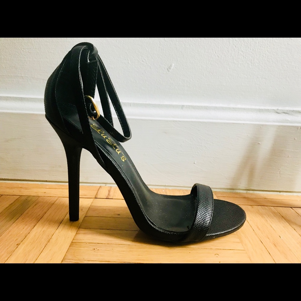 Sexy Ankle Strap Black Heels - Size 6 NEW